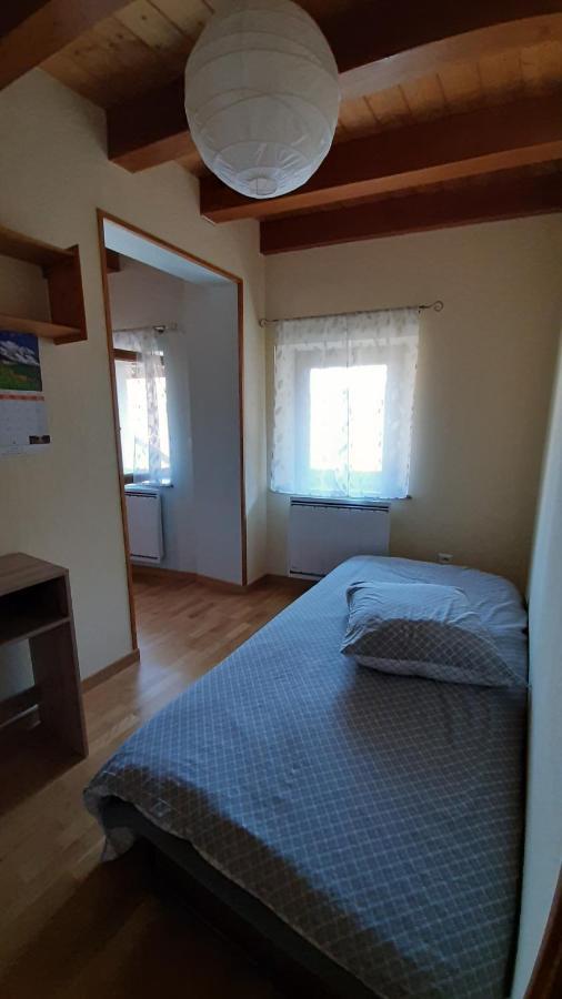 Petite Maison De Village Situee Entre Lacs, Cascades Et Montagnes Virieu-le-Grand Bagian luar foto
