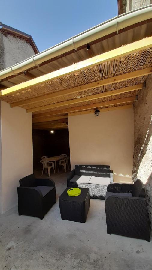 Petite Maison De Village Situee Entre Lacs, Cascades Et Montagnes Virieu-le-Grand Bagian luar foto
