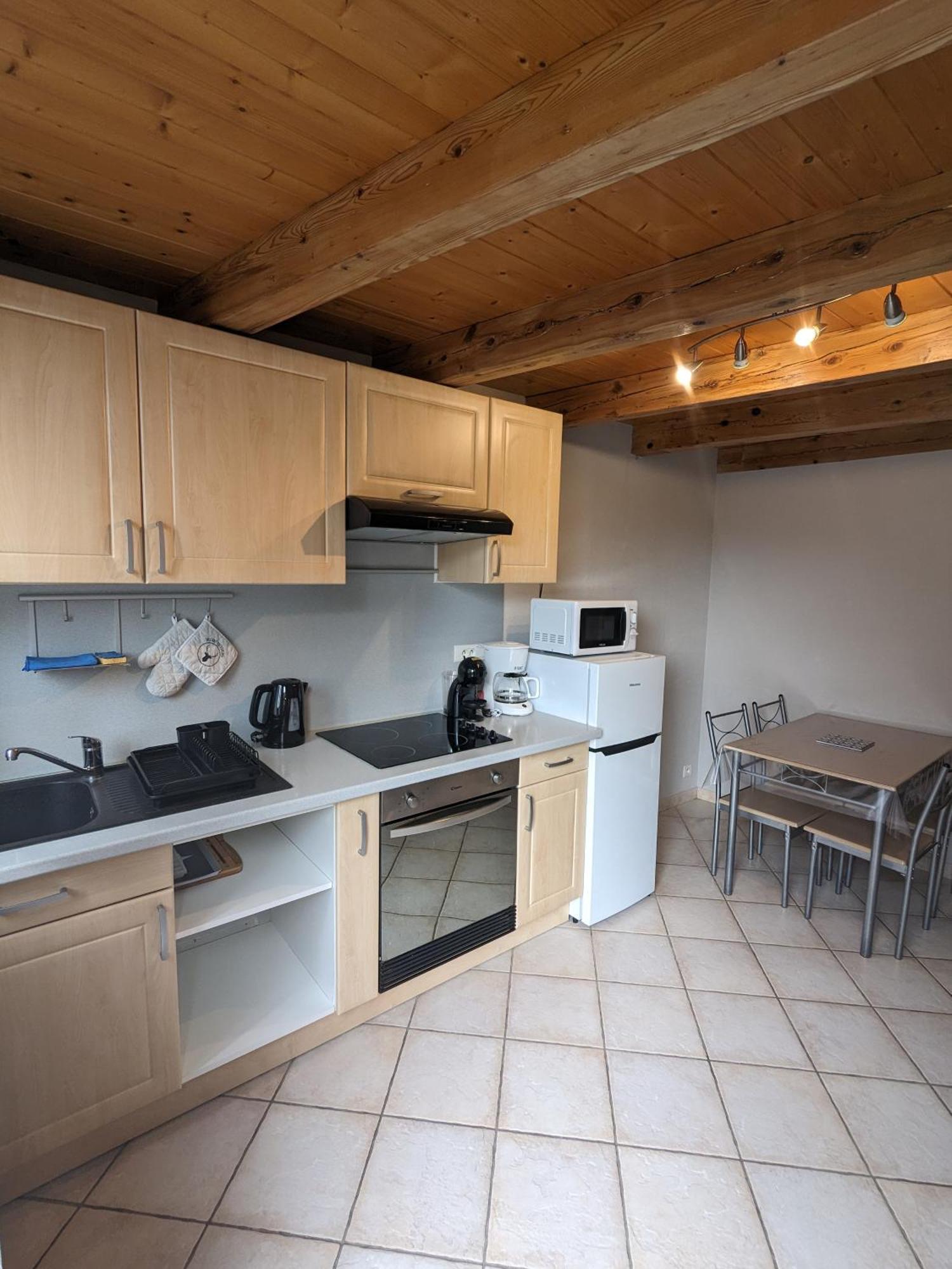 Petite Maison De Village Situee Entre Lacs, Cascades Et Montagnes Virieu-le-Grand Bagian luar foto
